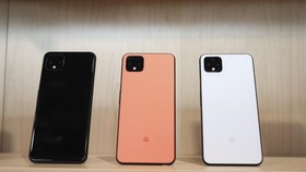 Perbedaan Spesifikasi dan Harga Google Pixel 4 dan 4XL