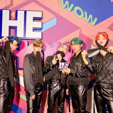 Yeay! AB6IX Raih Penghargaan Lewat Lagu Blind For Love