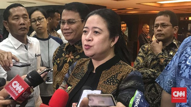 Ketua DPR Puan Maharani menilai langkah Ketum Partai Gerindra Prabowo Subianto menemui para ketum parpol pengusung Jokowi bukan manuver, tapi silaturahmi.