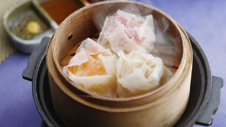 Buat Bunda yang sibuk, resep bekal sekolah anak Dim Sum Shumai berikut sangat membantu.