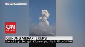 VIDEO: Gunung Merapi Erupsi Setinggi 3 Kilometer