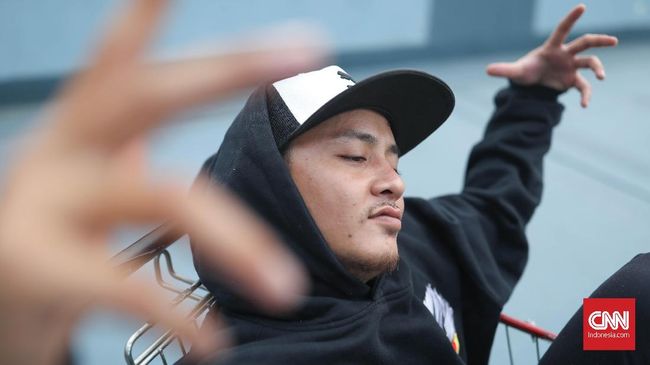 Rapper Tuan Tigabelas menyebut Indonesia memiliki banyak potensi hip hop, namun saat ini kesempatan paling besar hanya ada di Pulau Jawa.