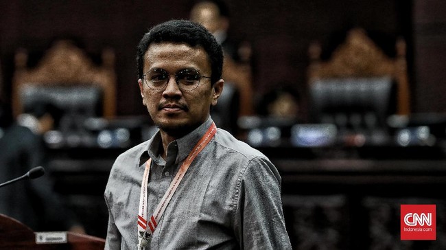 Stafsus Mensesneg Faldo Maldini mengakui ada beberapa kasus terkait kebebasan berpendapat., namun tak sependapat itu jadi tolok ukur demokrasi dalam bahaya.