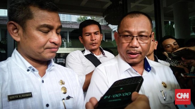 Cawalkot Medan Akhyar Nasution menyatakan pasangan calon kepala daerah ikut Pilkada 2020 untuk memenangkan Pilkada bukan tangani corona.