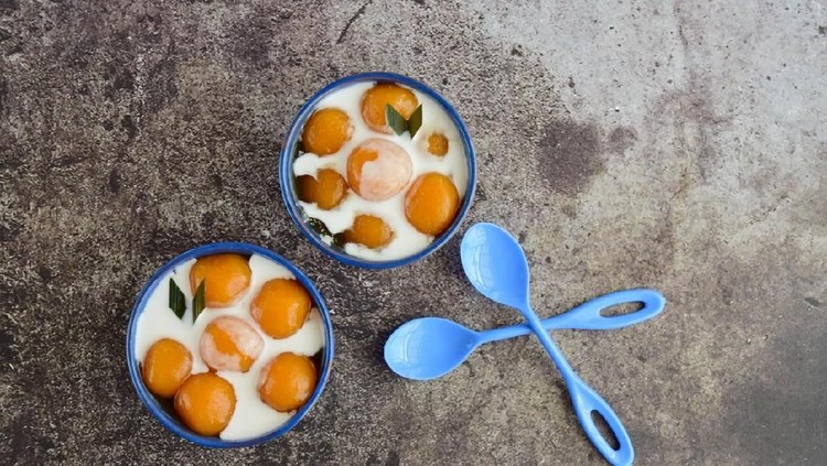Bubur Sumsum Biji Salak, Indonesian rice flour porridge with sweet potato glutinous rice balls, served with palm sugar sauce. Popular food during Ramadan