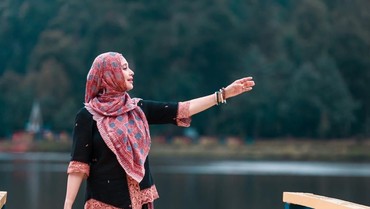 Anak Ditangkap karena Jual Senjata Api, Ayu Azhari Beri Tanggapan