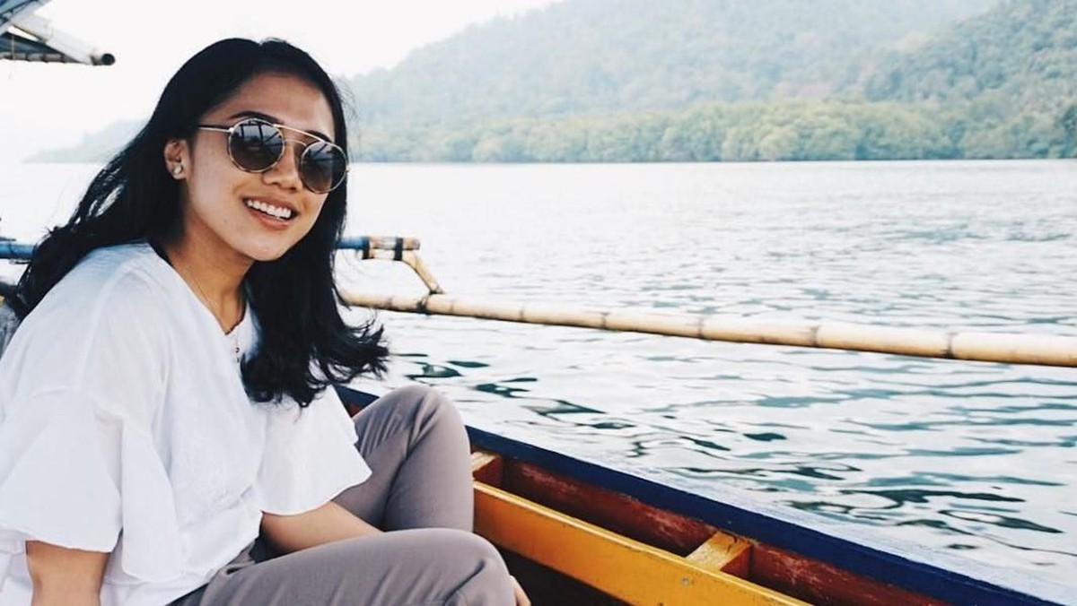 Ini dia sosok Puteri Anetta Komarudin&comma; anggota DPR muda yang punya kekayaan fantastis&period;