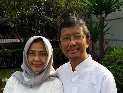 Patut Dicontoh, Pola Didik Suami Istri yang Jadi Guru Besar UI