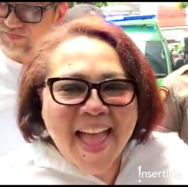 Kipas Angin Kecil dan Empal Temani Nunung di Sidang Kasus Narkoba