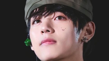img-title Aksi Army Arab Bikin Senyuman V BTS Jadi Trending di Twitter