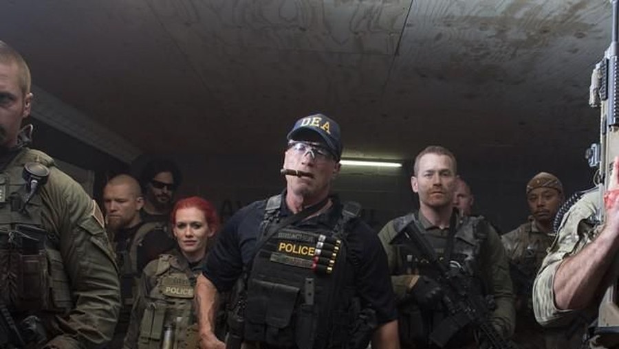 Bioskop Trans TV Hari Ini Tayangkan Aksi Arnold Schwarzenegger Ulasan mengenai film terbaik yang akan tayang di Bioskop Trans TV hari ini.