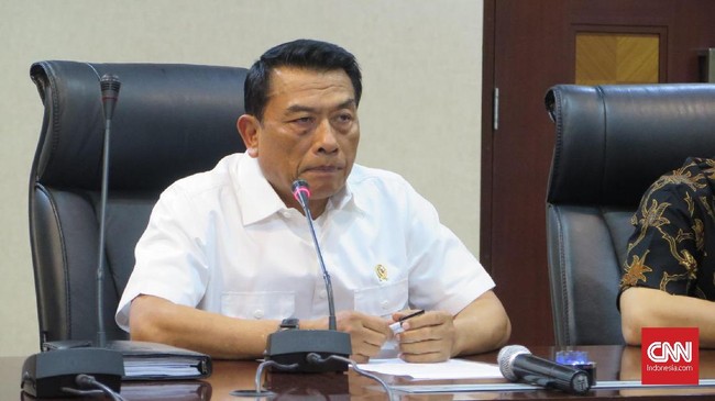 Kepala Staf Presiden Moeldoko menyebut KSP harus lebih dulu dibubarkan sebelum akhirnya dibentuk baru melalui Perpres.