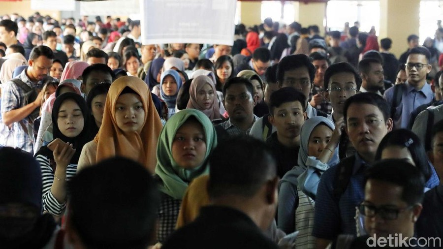 BPS mencatat tingkat pengangguran terbuka pada Februari 2019 berada di level 5,01%. Angka ini mengalami penurunan jika dibandingkan tahun 2018.