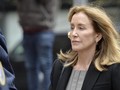 Aktris Felicity Huffman Dibebaskan dari Penjara Lebih Awal