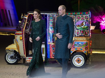 Putri Kerajaan, Kate Middleton Selow Aja Naik Bajaj
