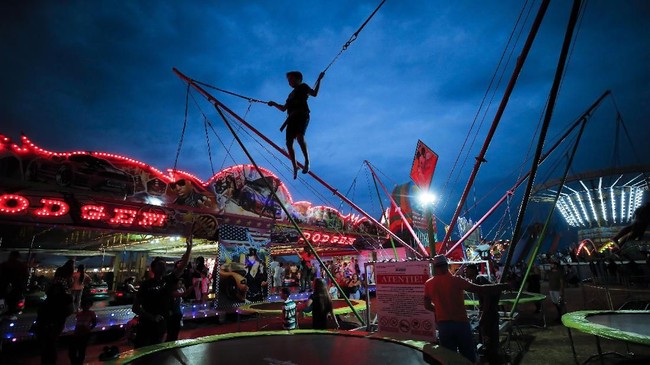 FOTO: Pasar Malam 'Purba' di Rumania