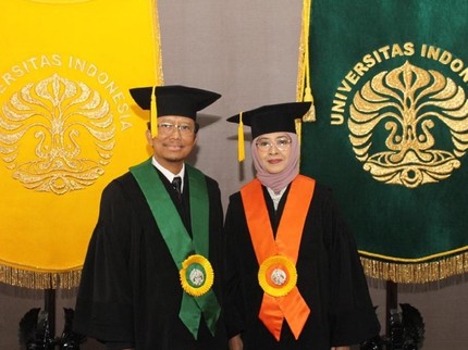 Inspiratif! Suami Istri Kompak Jadi Guru Besar UI