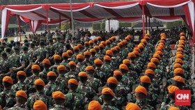DPR Minta Pemerintah Optimalkan Peran TNI-Polri Atasi Corona