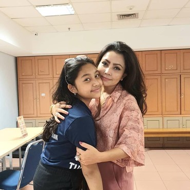 Heboh Ada Penampakan Hantu di Video TikTok Putri Mayangsari