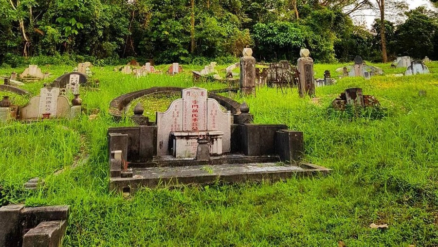 Hantu Pontianak di Bukit Brown Tiga tempat paling angker dan menakutkan di Singapura.