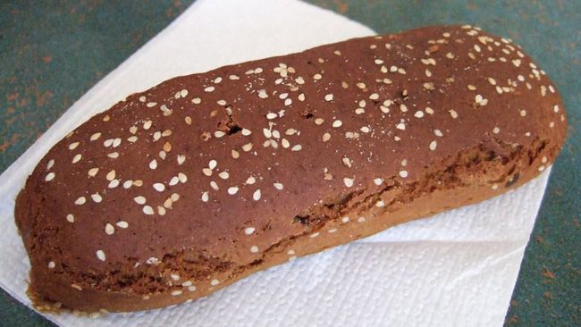 Roti Gambang khas Betawi masuk dalam daftar 50 Roti Terbaik di Dunia versi CNN bersama dengan baguette dari Prancis, ciabatta dari Italia, Karavai khas Rusia.
