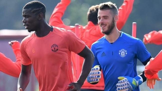 Manajer Manchester United Ole Gunnar Solskjaer menilai kiper David de Gea dan gelandang Paul Pogba akan absen melawan Liverpool di Liga Inggris.