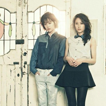 Masih Terpukul, Krystal f(x) Kunjungi Makam Sulli 3 Hari Berturut-turut