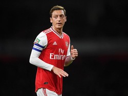 Kabar Oezil Tolak Potong Gaji Bocor, Ada Tukang Ngadu di Arsenal?