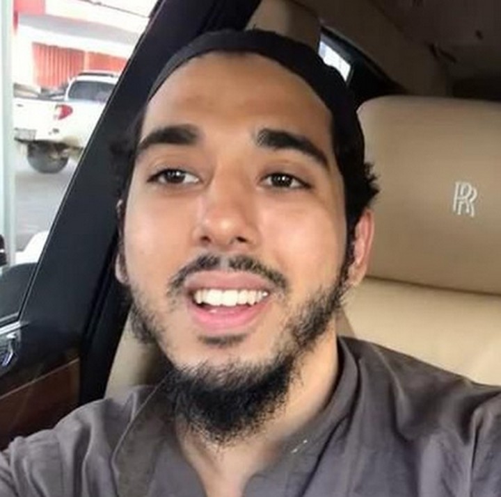 <p>Ini Axel Gondokusumo, putra sulung Ayu. Ia adalah seorang pendakwah lho. Bahkan pada 2014, Axel pernah mencoba jadi caleg Dapil Jawa Timur. (Foto: Instagram @ayukhadijahazhari)</p>
