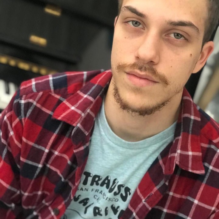 <p>Putra keempat Ayu, Sulaiman Atiq ini ternyata seorang desainer. Hasil karyanya bahkan pernah dipamerkan di ajang Indonesia Fashion Week 2019. (Foto: Instagram @ayukhadijahazhari)</p>