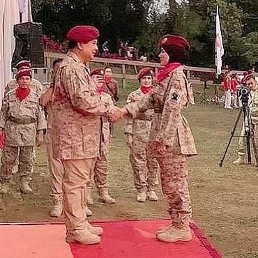 Salaman & Sentuhan Kulit dengan Prabowo, Mulan Jameela Tuai Protes