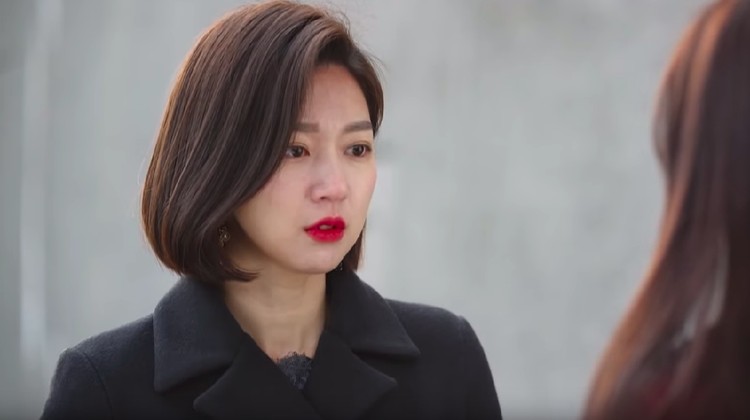 Kecurigaan San Ha bertambah saat mulai sadar bahwa Do Kyung dan Soo Ho terlalu mirip.