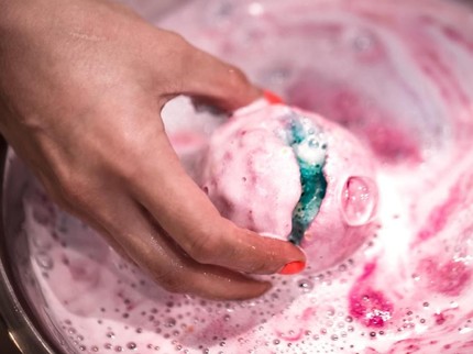 Bolehkah Ibu Hamil Mandi Berendam dengan Bath Bomb? Simak Kata Pakar