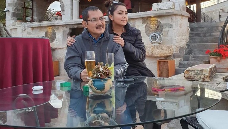 Berikut ini deretan foto liburan mewah keluarga Mayangsari dan Bambang Trihatmodjo.