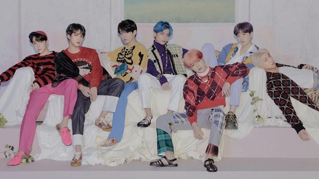 BTS Bakal Tampilkan Black Swan Perdana di Acara James Corden ARMY tak sabar menanti penampilan BTS yang akan membawakan lagu Black Swan untuk pertama kalinya di acara The Late Late Show with James Corden.