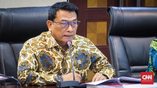 Kepala Staf Kepresidenan Moeldoko menanggapi soal Veronica Koman. Menurutnya, jika Veronica orang Indonesia seharusnya menjaga stabilitas NKRI.