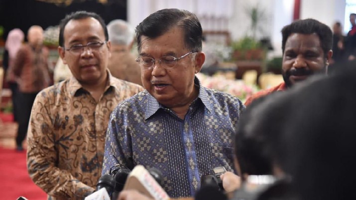 Silaturahmi Presiden dengan Wakil Presiden dan menteri Kabinet Kerja di Istana Negara