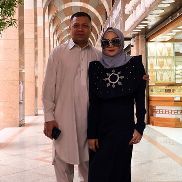 4 Artis Tampil Gaya dan Cantik Pakai Kacamata Gucci Tanpa Endorse