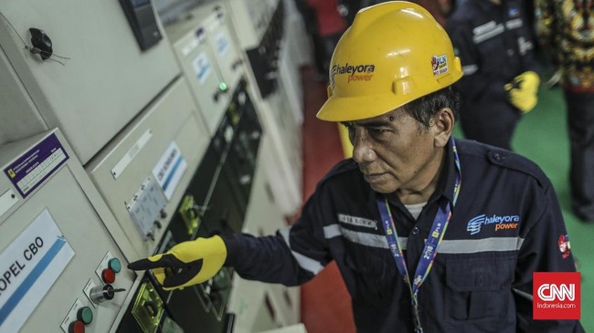 PLN menyatakan kebakaran Kilang Balongan berdampak ke 10 gardu distribusi mereka. Akibatnya, aliran listrik ke 1.078 pelanggan terganggu.