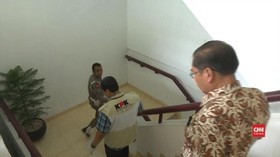 VIDEO: DPO OTT KPK di Pemkot Medan Akhirnya Menyerahkan Diri