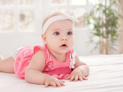 15 Nama Bayi Perempuan Bermakna Cepat dan Lincah