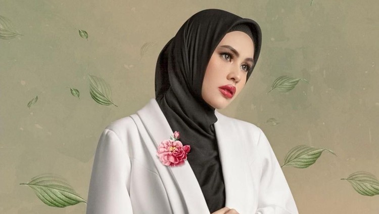 Berita terpopuler hari ini berkisar pada masalah mencegah cacat janin dalam kandungan, anak Kartika Putri masuk RS hingga deretan artis melakukan oplas.