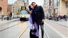 Sebelum Pecah Kongsi, Irwansyah & Medina Zein Pernah Double Date Irwansyah dan Medina Zein kini telah bersitegang karena urusan bisnis. Sebelum musuhan mereka pernah liburan bareng bersama pasangan masing-masing di London.