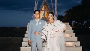 img-title Inikah Sinyal Keretakan Rumah Tangga Ajun Perwira dan Jennifer Supit