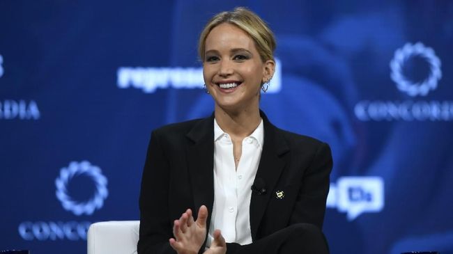 Jennifer Lawrence Segera Mulai Syuting Film Komedi Dewasa