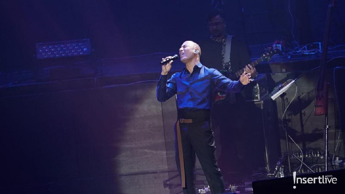 Kemeriahan konser Marcell Siahaan bertajuk Marcell Tujuh Belas yang digelar semalam Sabtu &lpar;18&sol;10&rpar; di Balai Sarbini&comma; Jakarta&period;