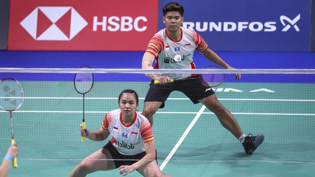 Praveen Jordan/Melati Daeva Oktavianti berhasil lolos ke babak final French Open 2019 setelah menang atas Chris Adcock/Gabrielle Adcock