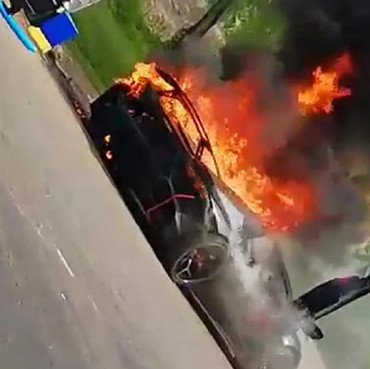 Mobil Lamborghini 'Batman' Terbakar di Sentul, Diduga Milik Raffi Ahmad