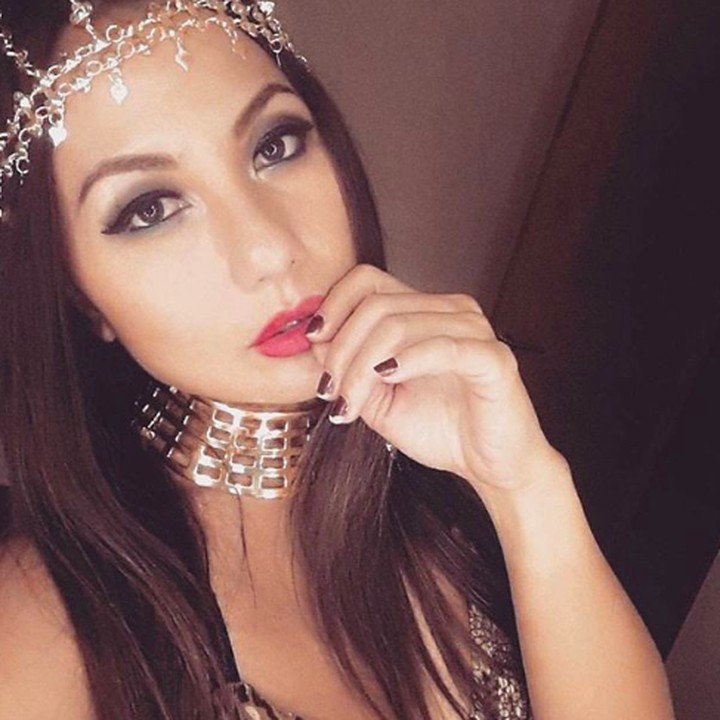 Penampilan Emma Waroka yang satu ini bikin pangling. (Foto: Instagram/ @emmawarokkaofficial)