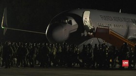 VIDEO: Ratusan Militer Meksiko Diterjunkan ke Culiacan